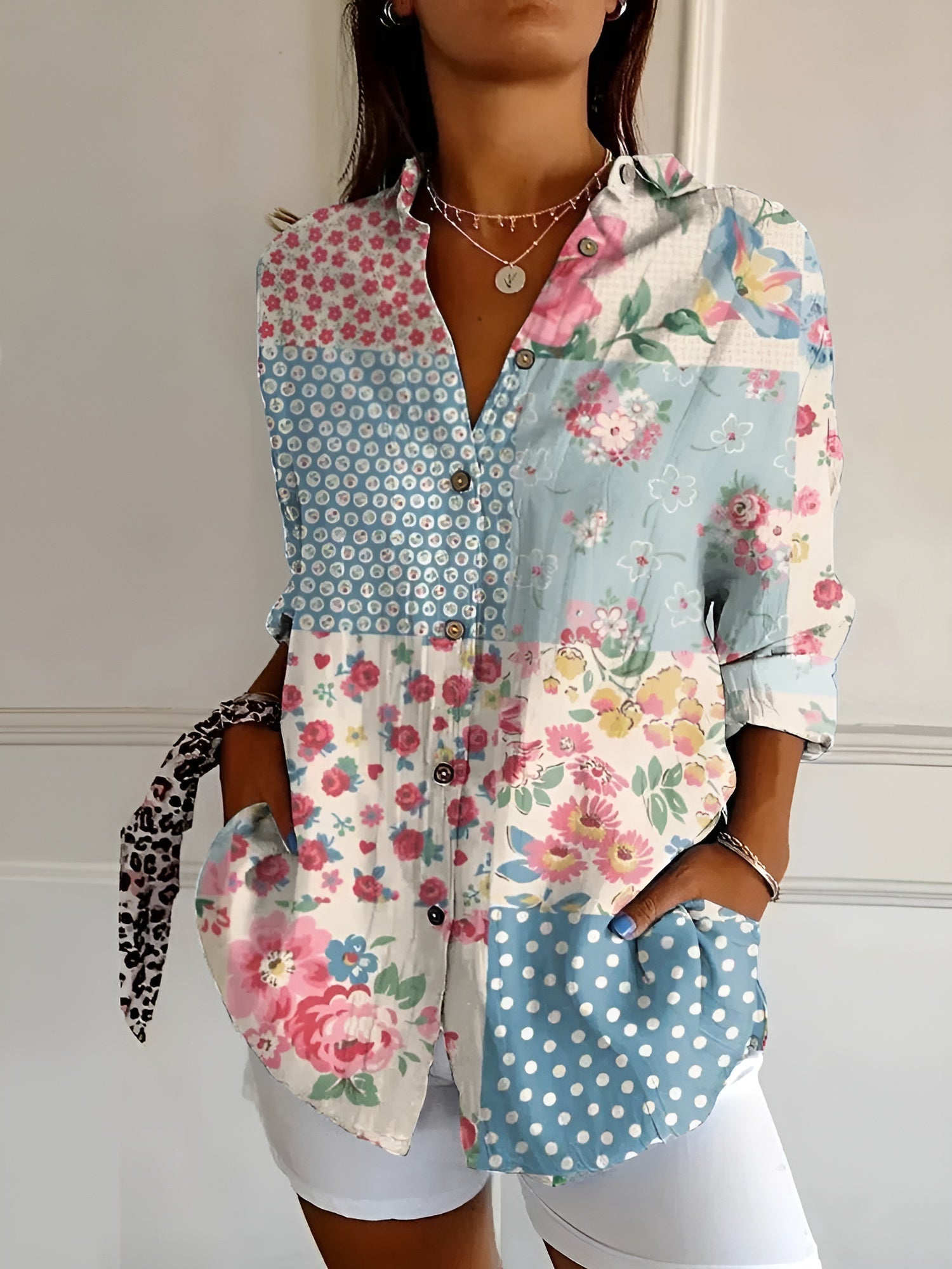 Avril | Elegant bluse med legende print