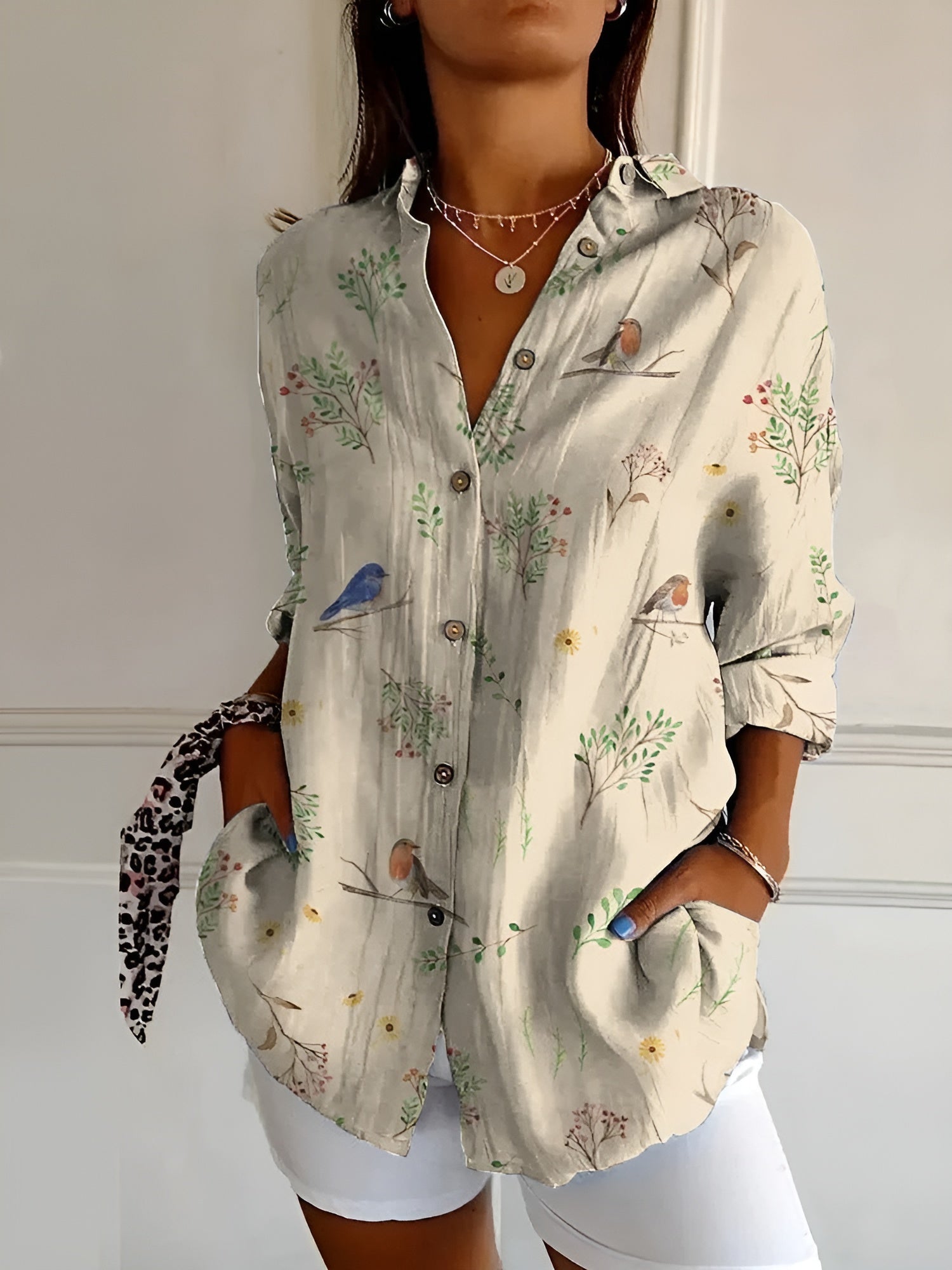 Avril | Elegant bluse med legende print