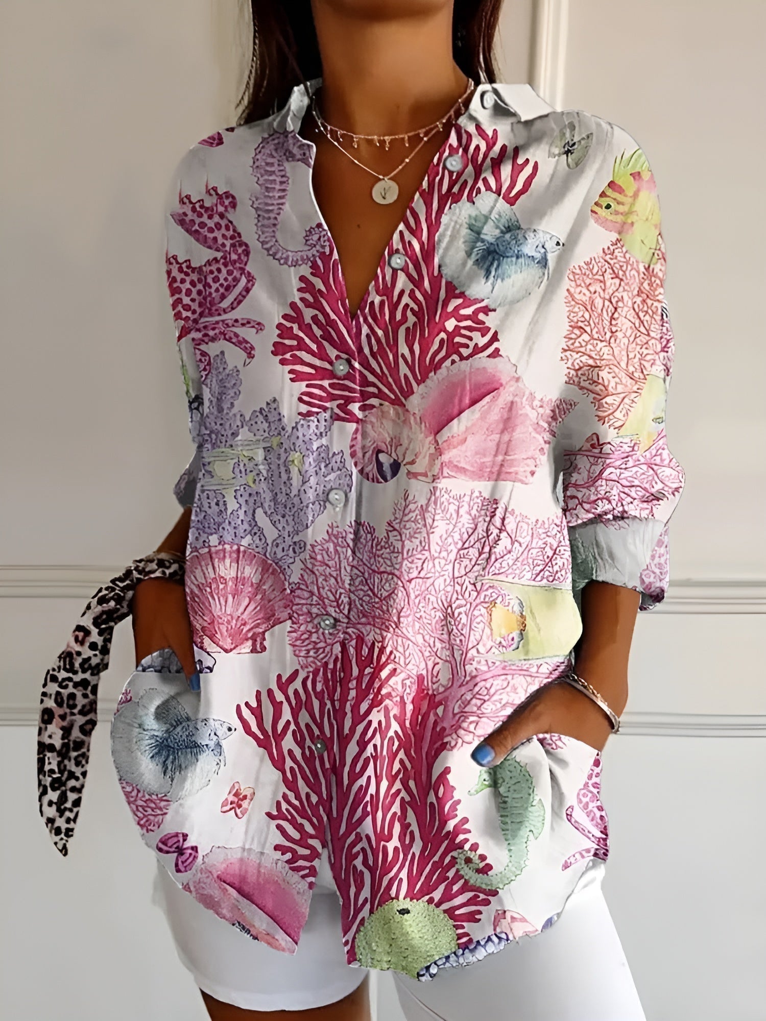 Avril | Elegant bluse med legende print